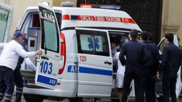 Bakıda kişi ambulansda öldü