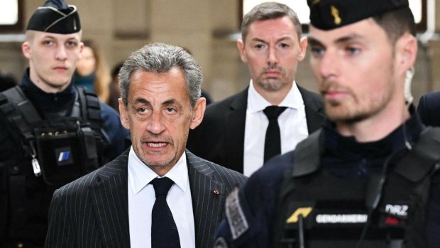 Sarkozi bu tarixdən təkadamlıq kamerada saxlanılacaq