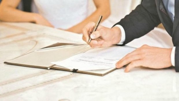 25 min nikaha 93 MÜQAVİLƏ – Evlənənlərin bu sənədə niyə marağı yoxdur?