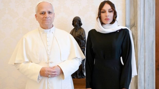 Birinci xanım Roma Papası ilə görüşü ilə bağlı paylaşım etdi - FOTO