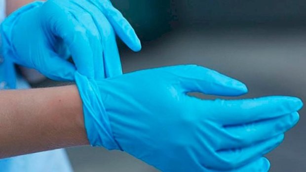 Peyvənd zamanı niyə həkimlər əlcək geyinmir? – SƏBƏBİ AÇIQLANDI