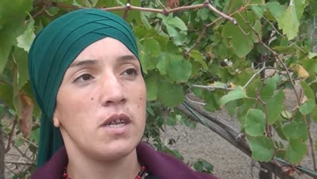 24 ildir sənədsiz yaşayan Gülxanım danışdı - VİDEO