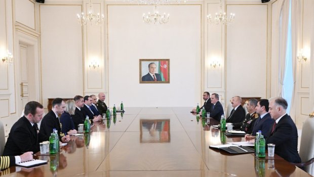 İlham Əliyev ABŞ Mərkəzi Komandanlığının komandanını QƏBUL ETDİ - FOTO