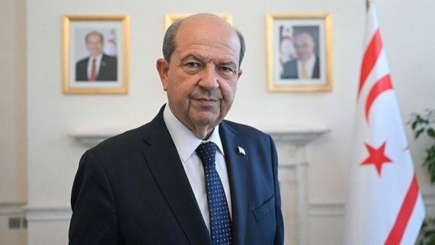 Ersin Tatar prezident seçkilərində qalib gələn rəqibini təbrik etdi