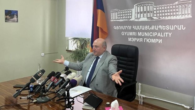 Ermənistanda həbslər davam edir – Növbə Gümrü merinə çatdı - VİDEO