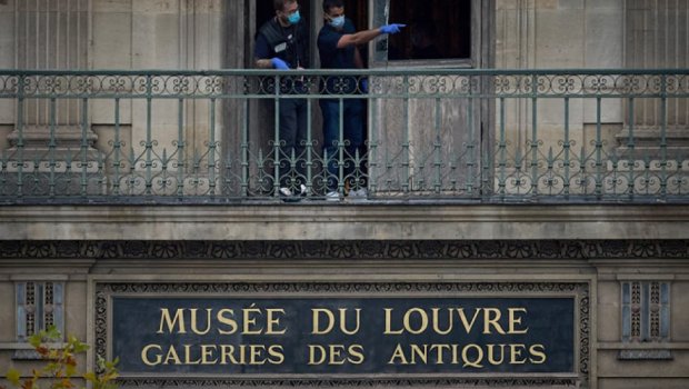 Luvr muzeyi qarətdən sonra fəaliyyətini bərpa etdi