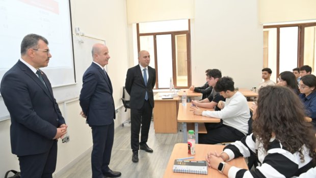 Emin Əmrullayev və Erol Özvar Türkiyə–Azərbaycan Universitetində tələbələrlə görüşdülər - FOTO