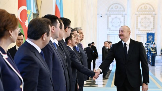 Astanada İlham Əliyevin rəsmi qarşılanma mərasimində nümayəndə heyətləri – VİDEO