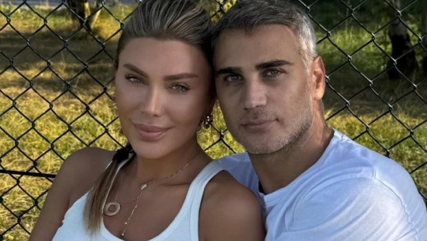 Evliliklərinin 11-ci ilini bu sözlərlə qeyd etdi – FOTO