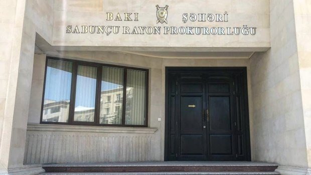 Sabunçuda 45 yaşlı kişini qətlə yetirən yeniyetmə TUTULDU