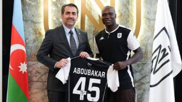 “Neftçi” Abubakarla müqavilə İMZALADI