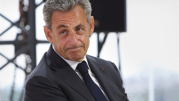 Həbsxana Sarkozinin işinə yaradı – KİTAB YAZIR