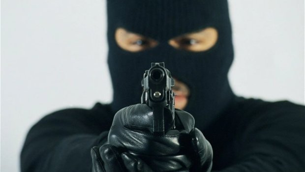 İrəvanda xarici vətəndaşların yaşadığı hotelə SİLAHLI BASQININ detalları açıqlandı