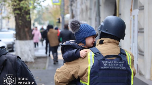 Rusiya ordusu Xarkovda uşaq bağçasına zərbə endirdi – VİDEO