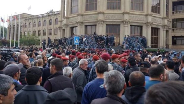 Gümrüdə müxalifətçi meri dəstəkləyən 37 nəfər saxlanıldı