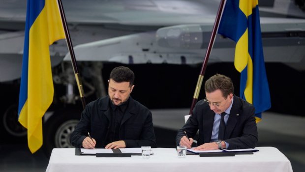 Ukrayna 159 ədəd İsveç istehsalı qırıcı təyyarələr ALACAQ - FOTO/VİDEO