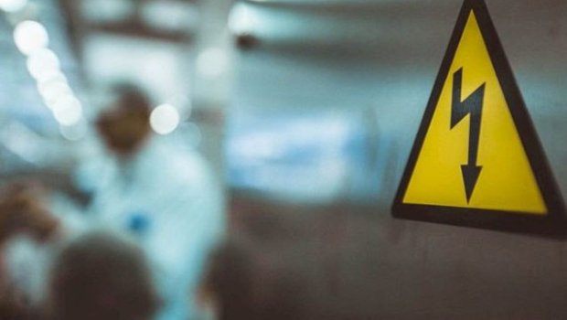 Əmisi oğlunun evində çalışan ustanı TOK VURDU