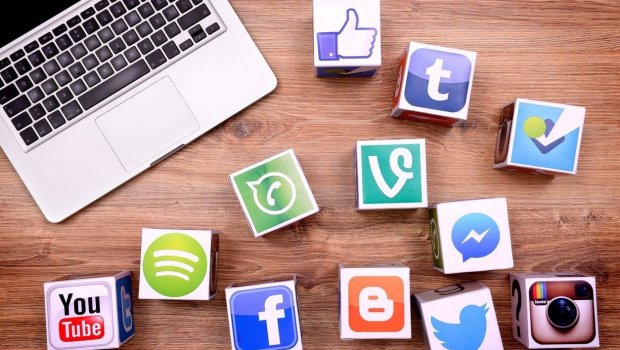 Sosial şəbəkələrdə YENİ TREND – İnsanlar buna görə adlarını dəyişirlər