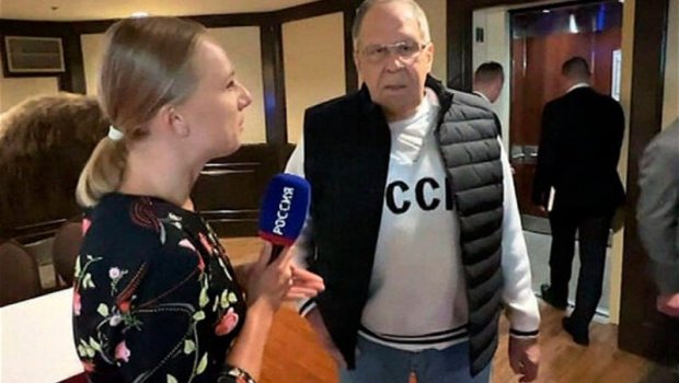 Lavrov “SSRİ” yazılı sviteri niyə geyinmişdi? – ÖZÜNDƏN AÇIQLAMA