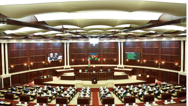 Xarici parlamentarilər Milli Məclisdə - Konstitusiya ilə bağlı beynəlxalq konfrans KEÇİRİLİR