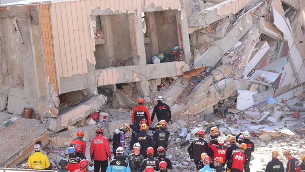 Türkiyədə uçan binanın altından bir nəfərin cəsədi tapıldı – VİDEO