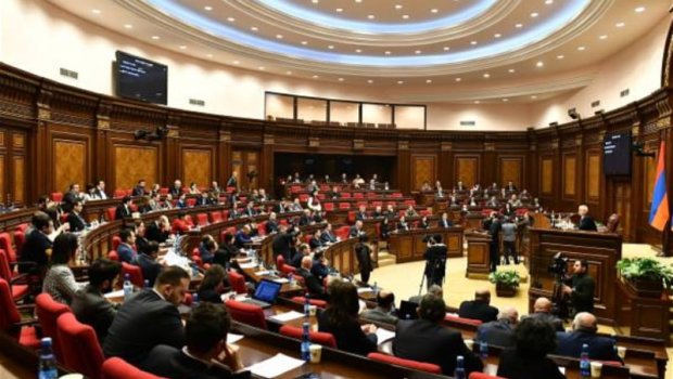 Paşinyanın adamları müxalif deputatların “ermənilərin Qarabağa qayıdışı” ilə bağlı layihəsinə səs vermədi - FOTO
