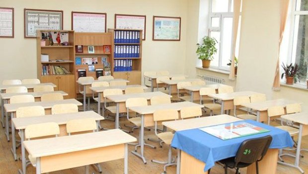 Bakıda bu məktəbdə şagirdlər 1 aydır dərsə getmirlər - FOTOFAKT