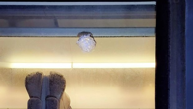 Bakı-Sumqayıt qatarına daş atdılar – FOTO