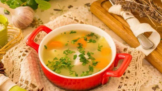 Toyuq bulyonu soyuqdəymə zamanı faydalıdır? – Həkim AÇIQLADI