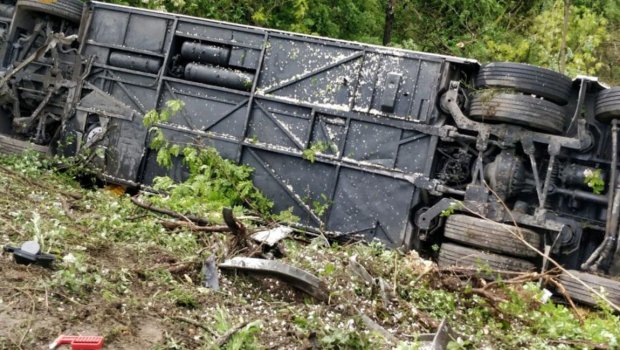 Ermənistanda sərnişin avtobusu aşdı: 18 yaralı var - VİDEO