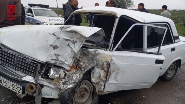 Cəlilabadda ağır yol qəza: Sürücü yaralandı, at tələf oldu - FOTO
