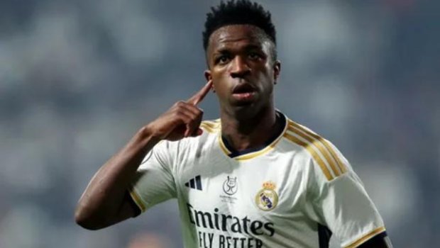 "Real Madrid" rəhbərliyi Vinisiusun davranışlarından NARAHATDIR
