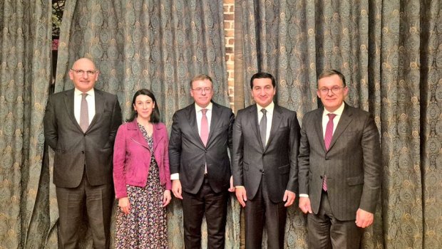 Fransa və Azərbaycan diplomatları arasında danışıqlar oldu - FOTO