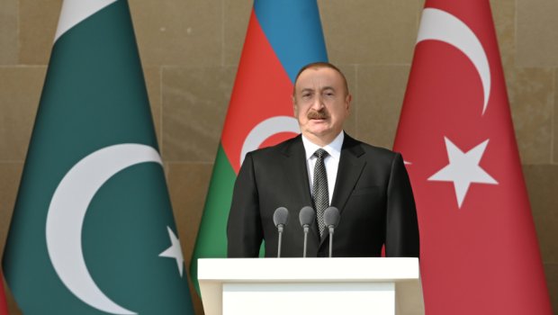 Prezident: “İndi təcridxanada Azərbaycan çayı içirlər”