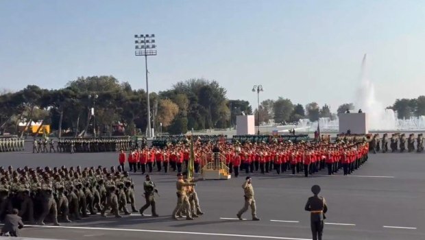 Zəfər paradında hərbçilərin yürüşü başladı – VİDEO