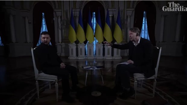 Zelenskinin müsahibəsi zamanı iki dəfə elektrik kəsildi – VİDEO