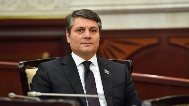 Zəfərin təntənəsi – Konstitusiya və suverenlik