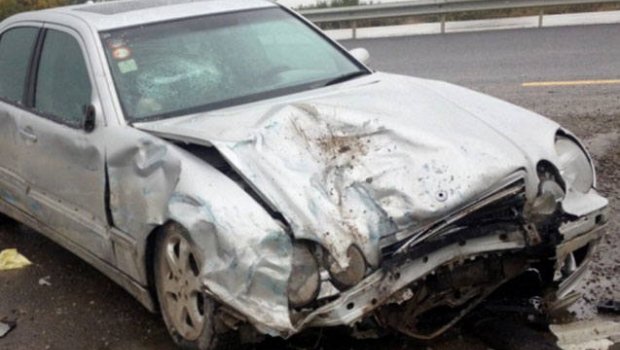 Salyanda AĞIR QƏZA: Sükan arxasında yuxulayan sürücü həyatını itirdi