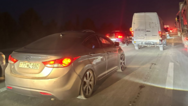 Bakı-Qazax yolu iflic vəziyyətdə - FOTO