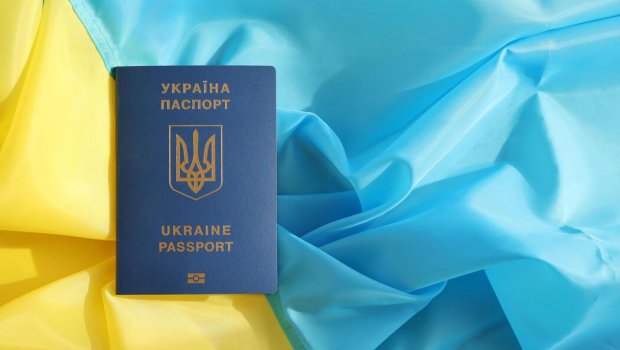 Ukraynalılar vətəndaşlıqlarını itirmədən bu ölkələrin vətəndaşı OLA BİLƏCƏKLƏR