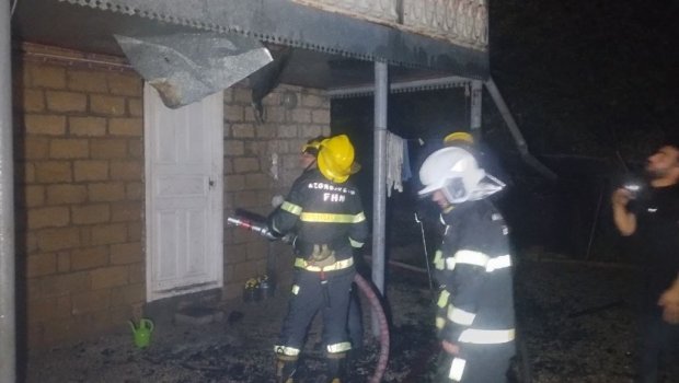 Şamaxıda 6 otaqlı EV YANDI - FOTO