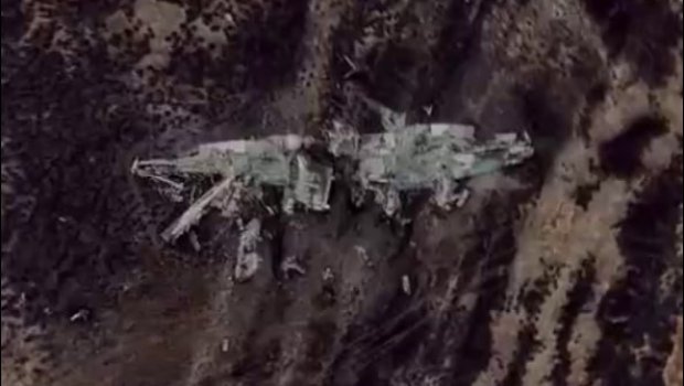 20 nəfərin şəhid olduğu təyyarə qəzasından geriyə qalanlar – VİDEO