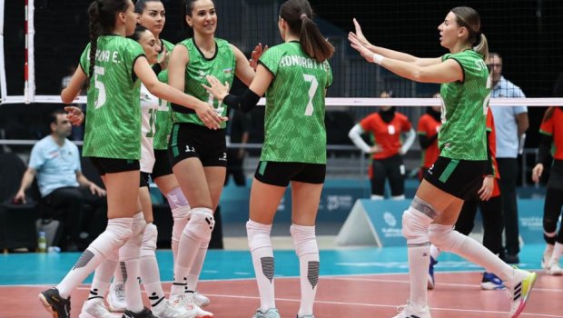 Qadın voleybolçularımız İslamiadanın gümüş medalını qazandı