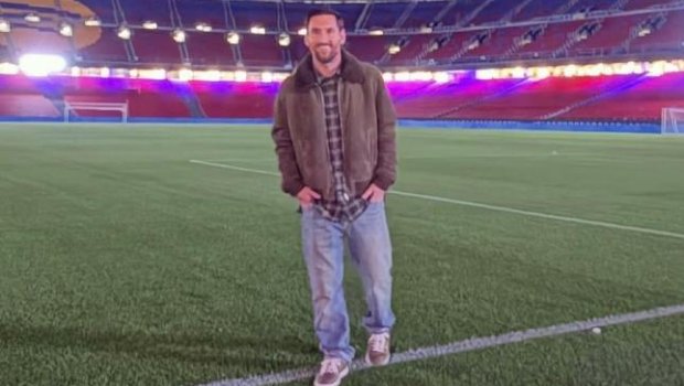 Messini stadiona icazəsiz kim buraxıb?