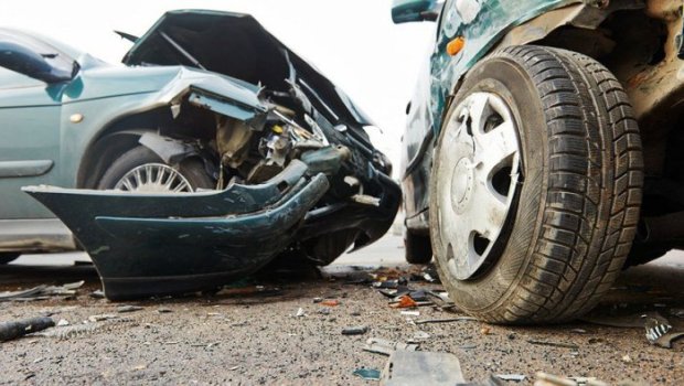 Gəncədə iki maşın toqquşdu - Xəsarət alanlar var