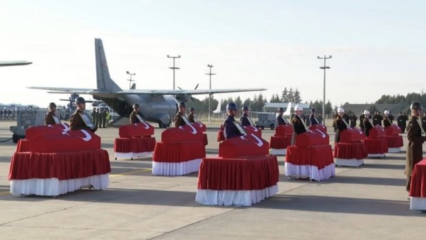 Təyyarə qəzasında şəhid olan hərbçilərlə vida mərasimi keçirilir – VİDEO