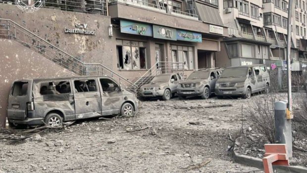 Raket hücumu zamanı Azərbaycanın Kiyevdəki səfirliyinə ciddi ziyan dəydi – FOTO