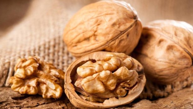 Qoz qabığını atmayın: Məişətdə 6 effektiv istifadə üsulu