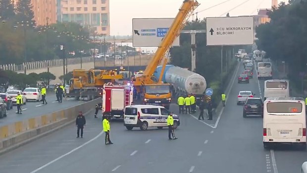 Bakıda AĞIR QƏZA – Bu yolda hərəkət məhdudlaşdırıldı