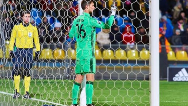 &ldquo;Bavariya&rdquo;nın qapıçısı karyerasını BAŞA VURUR